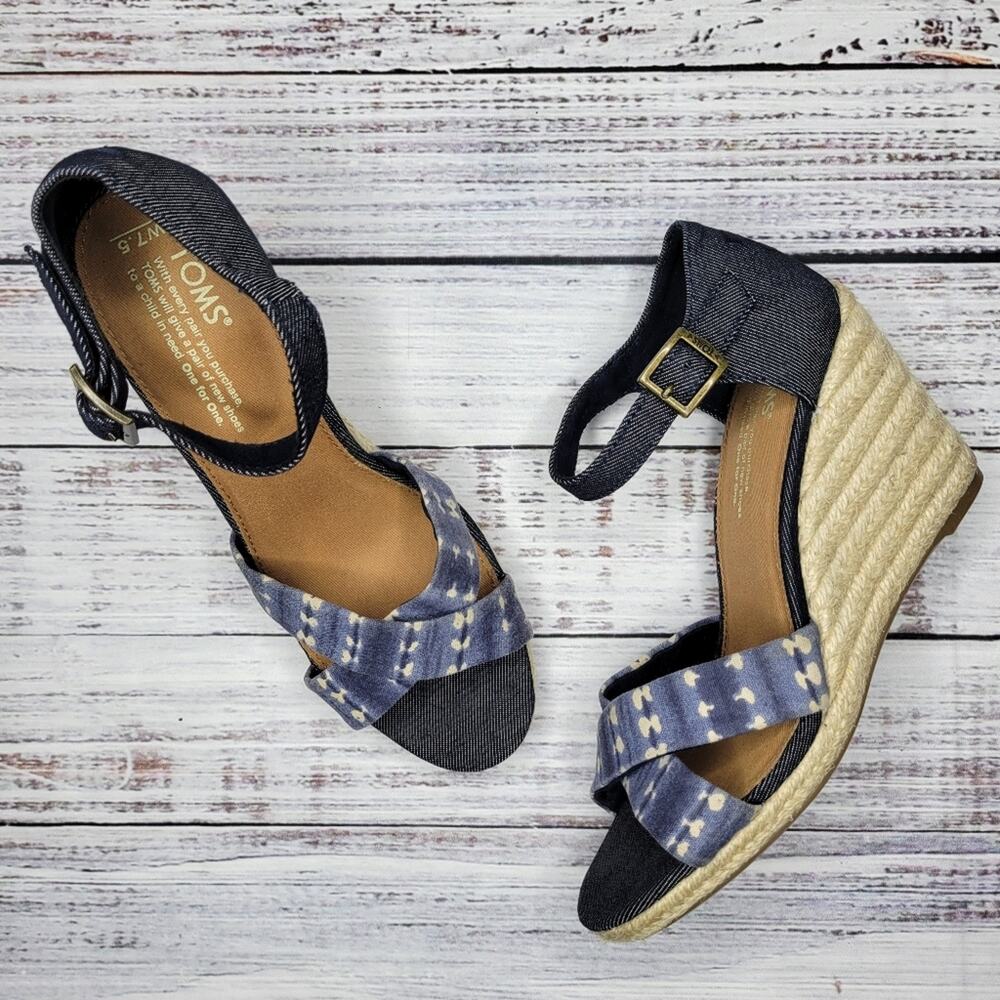 TOMS Open Toe Wedge Heel Espadrille Sandals Denim Blue and Tie Dye | 7.5